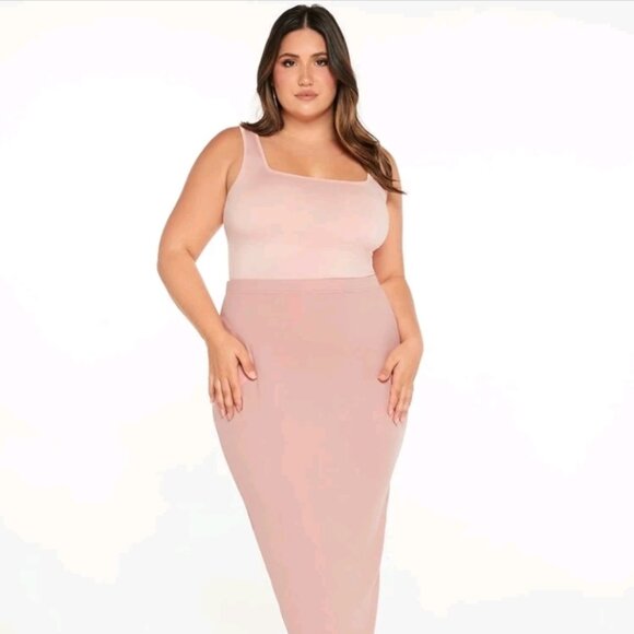 SHEIN BASICS Plus Slit Back Pencil Skirt - Picture 6 of 6